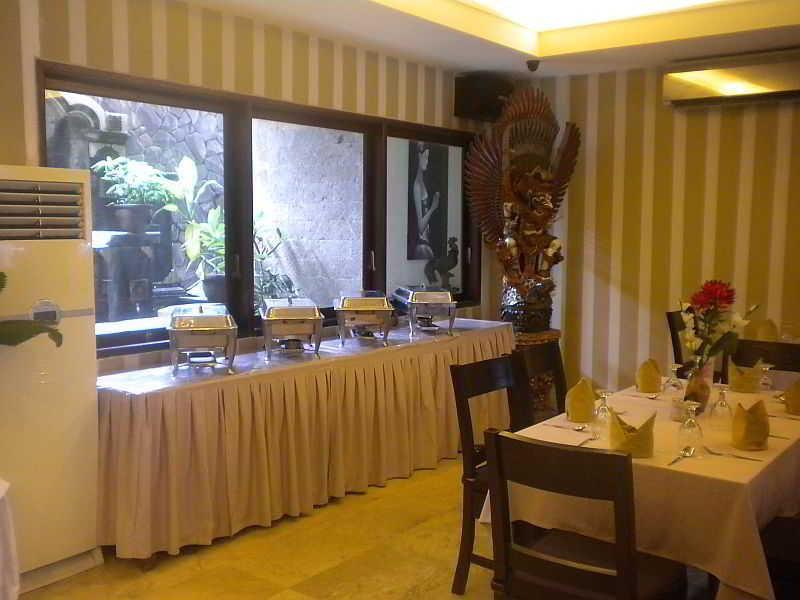 Urbanview Hotel Taman Suci Denpasar  Ngoại thất bức ảnh
